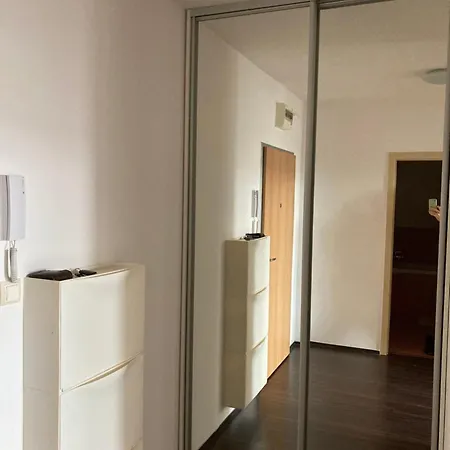Apartment 2 Izbovy S Vyhladom Na Bratislavsky Hrad *