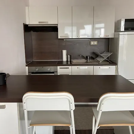 2 Izbovy S Vyhladom Na Bratislavsky Hrad Bratislava